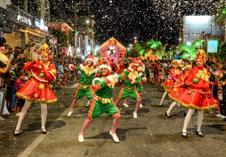 Comerciantes ampliam horários e reforçam o movimento no centro durante o Natal Coité